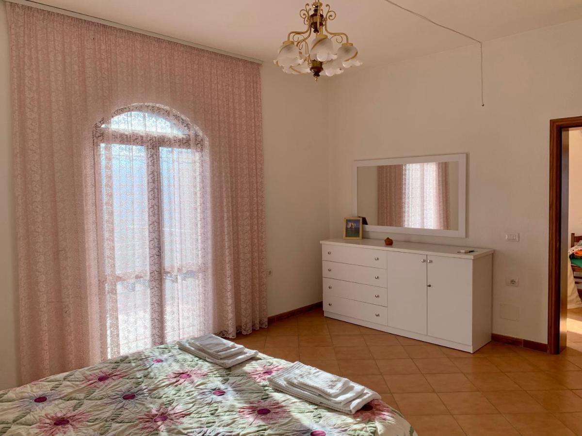 Guesthouse Villa Rosa ベラト エクステリア 写真