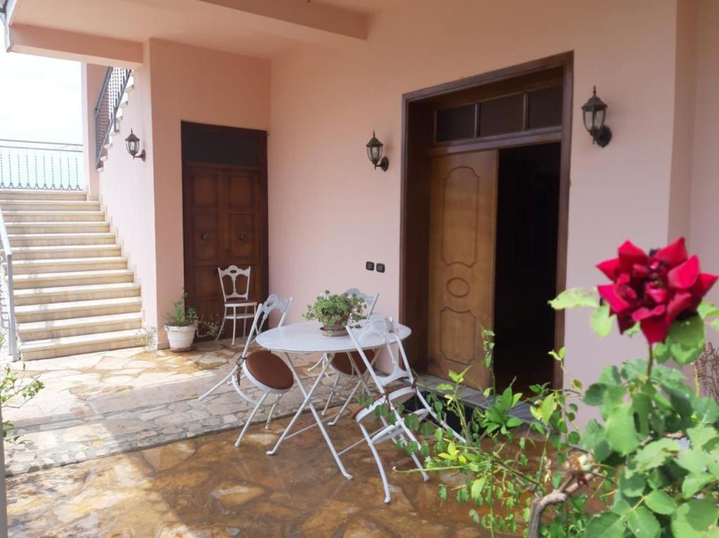 Guesthouse Villa Rosa ベラト エクステリア 写真